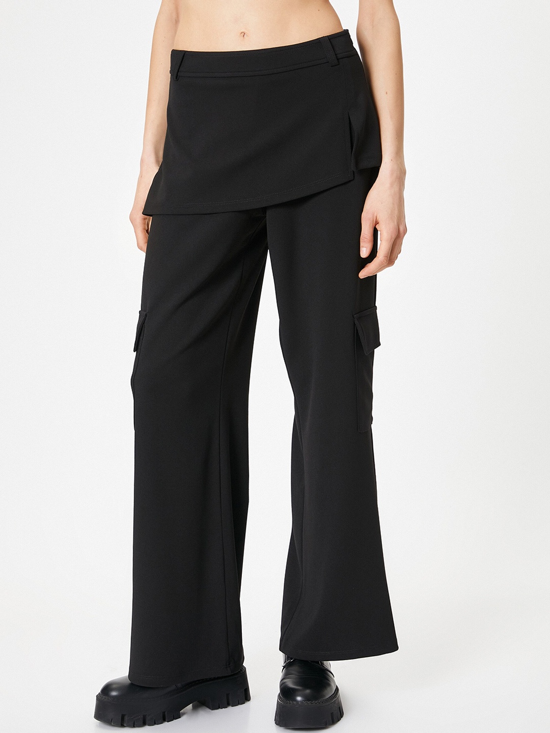 

Koton Women Straight Fit Trousers, Black