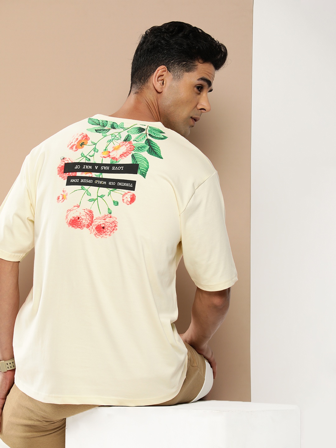 

Difference of Opinion Men Graphic Printed T-shirt, Off white