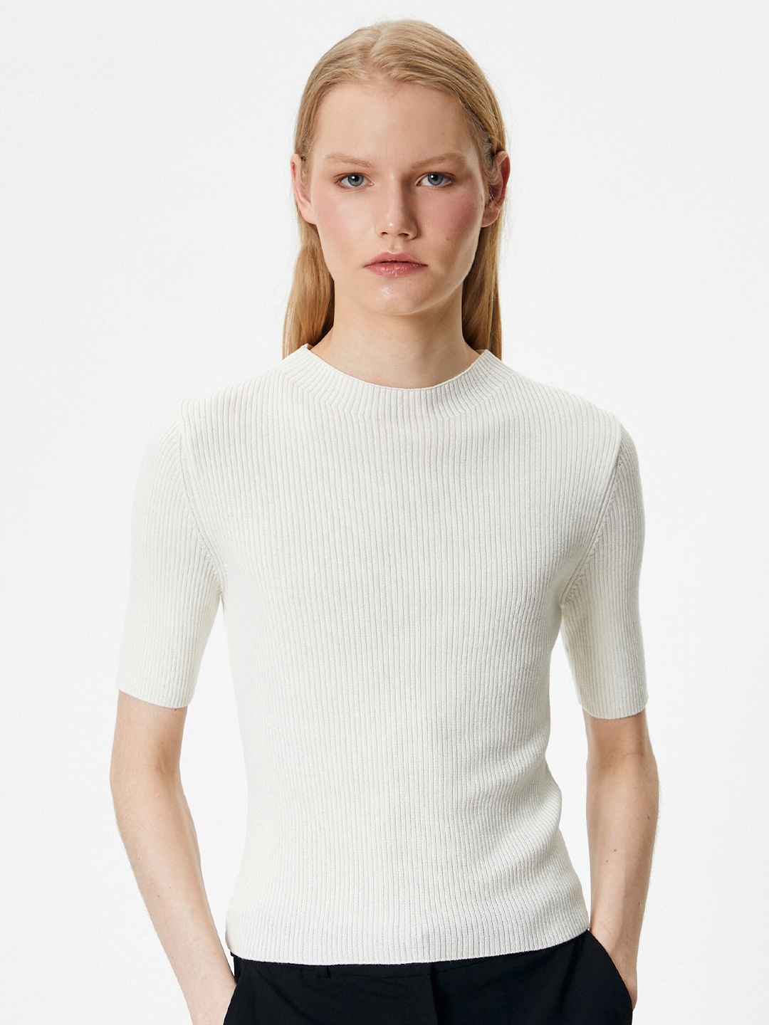 

Koton Ribbed High Neck Crop Pullover, Beige