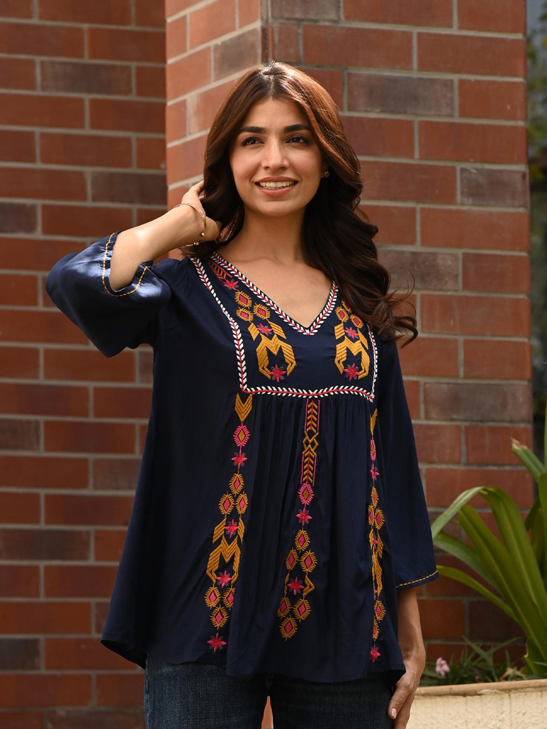 

Nyaro V-Neck Geometric Print Top, Navy blue