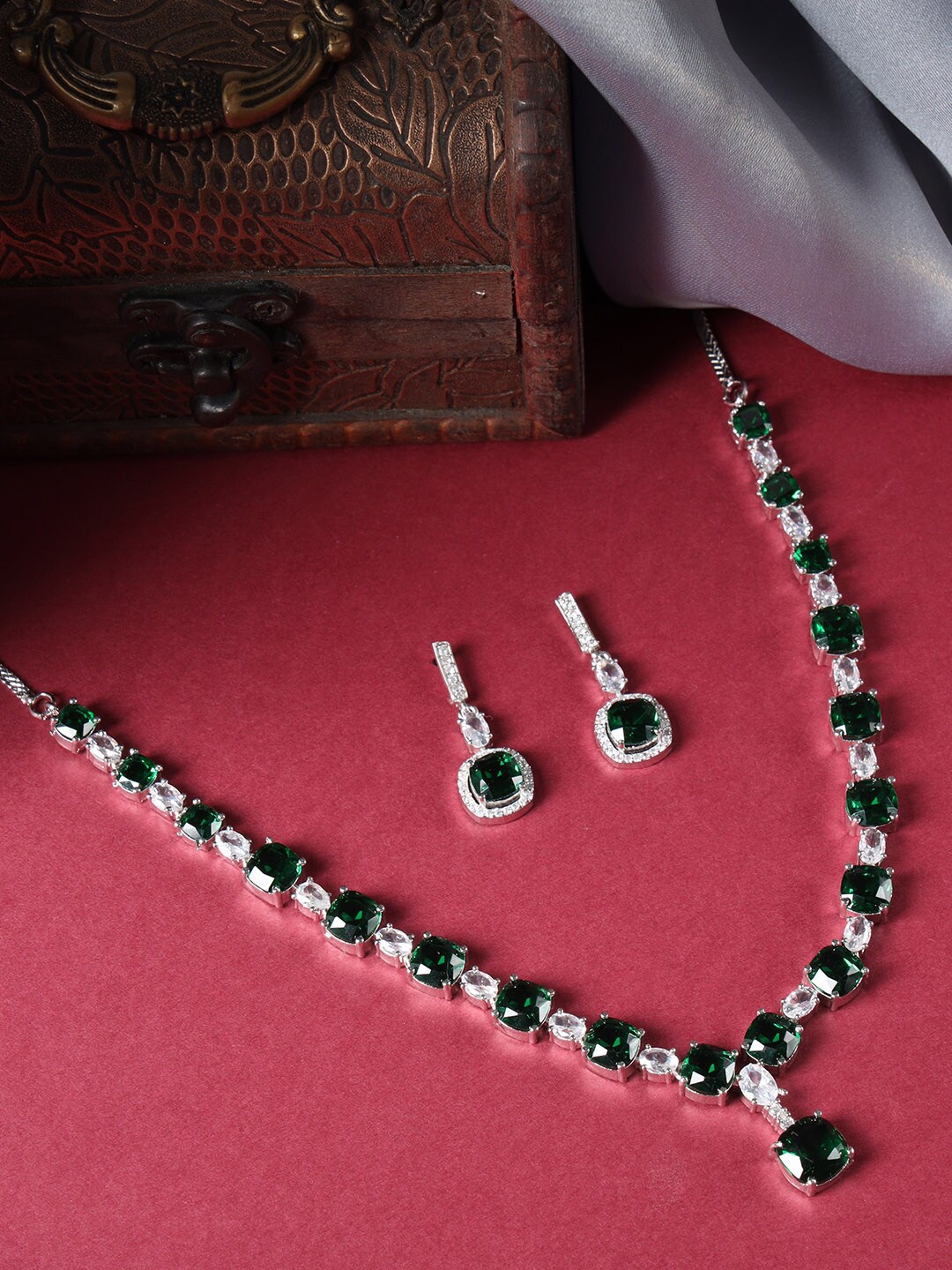 

justpeachy Silver-Plated American Diamond-Studded Jewellery Set