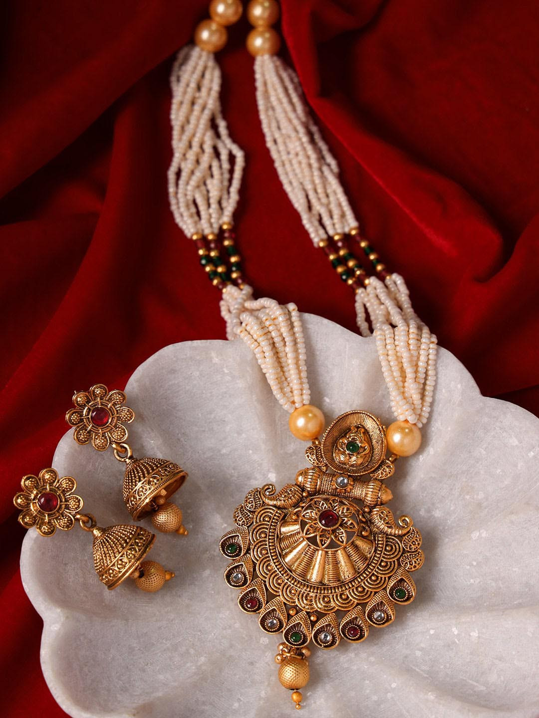 

justpeachy Gold-Plated Stone-Studded & Beaded Jewellery Set