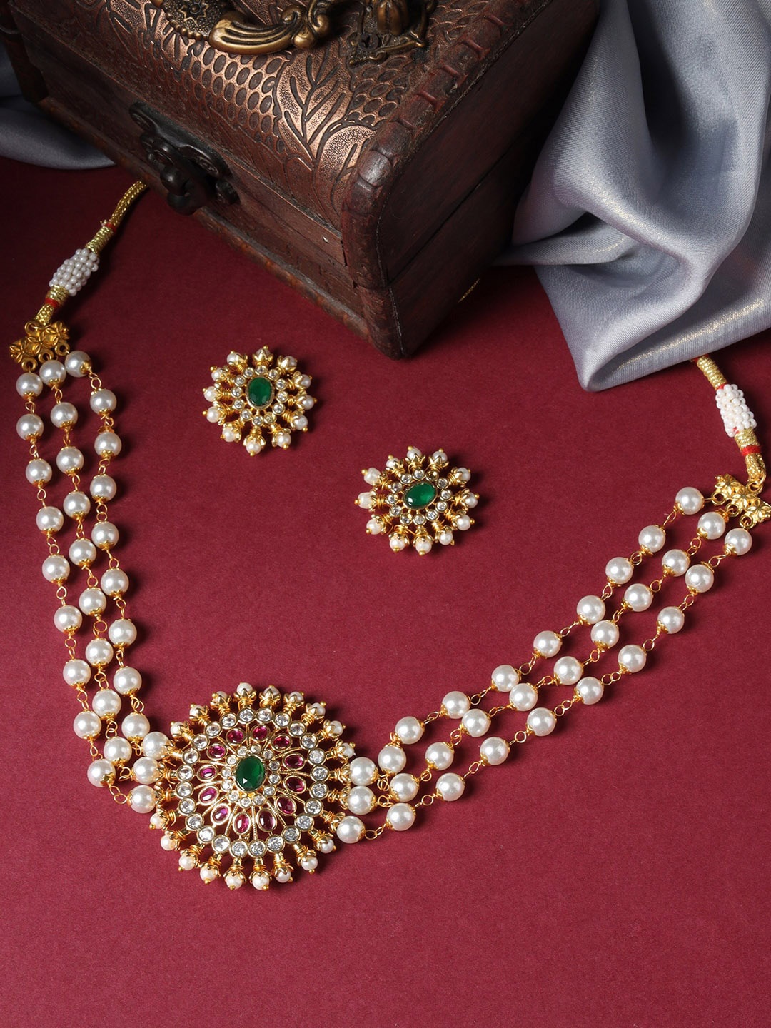 

justpeachy Gold-Plated Stone-Studded & Pearl Beaded Jewellery Set