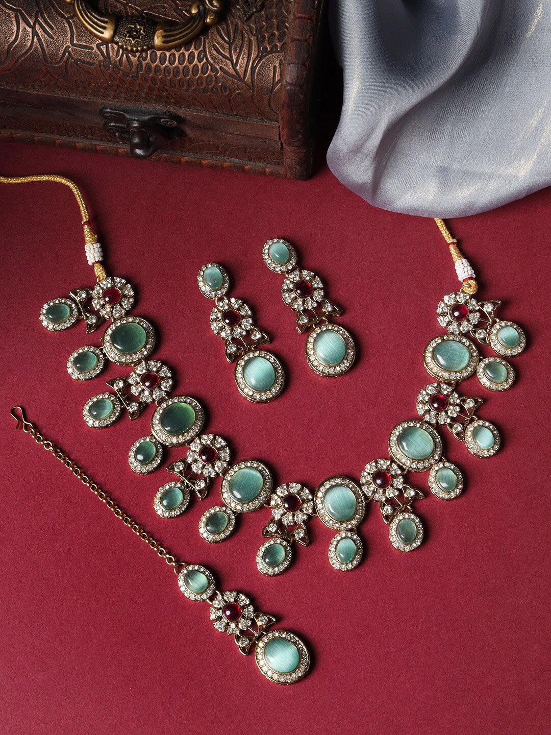 

justpeachy Gold-Plated Stone-Studded Jewellery Set