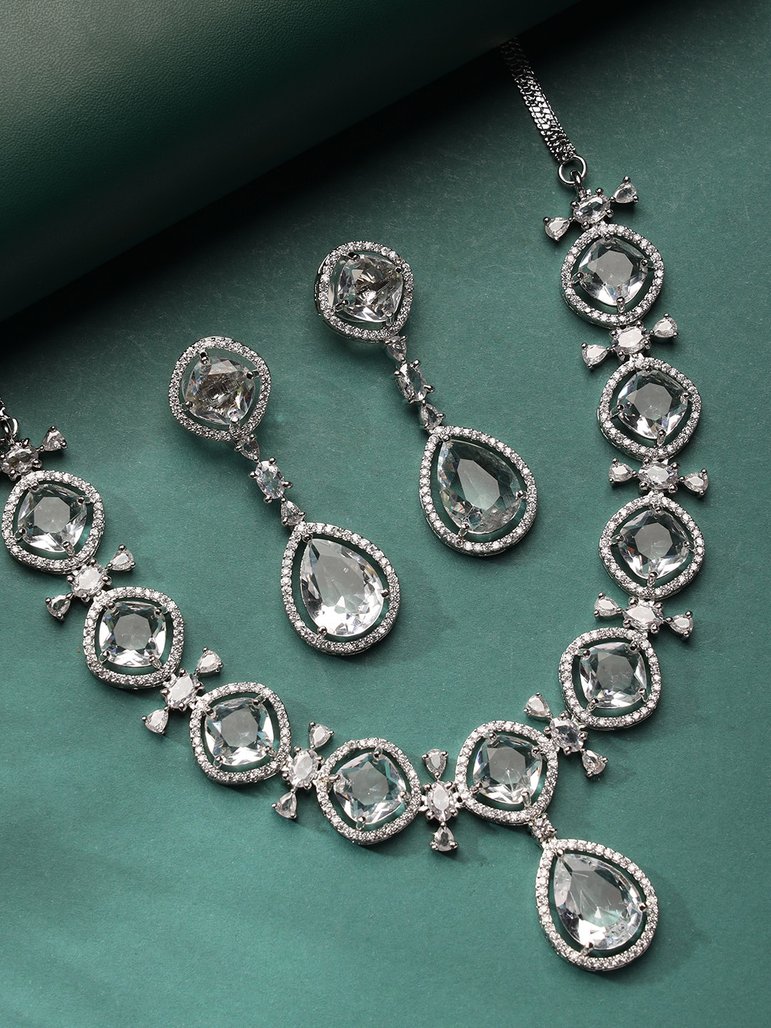 

justpeachy Silver-Plated American Diamond-Studded Jewellery Set