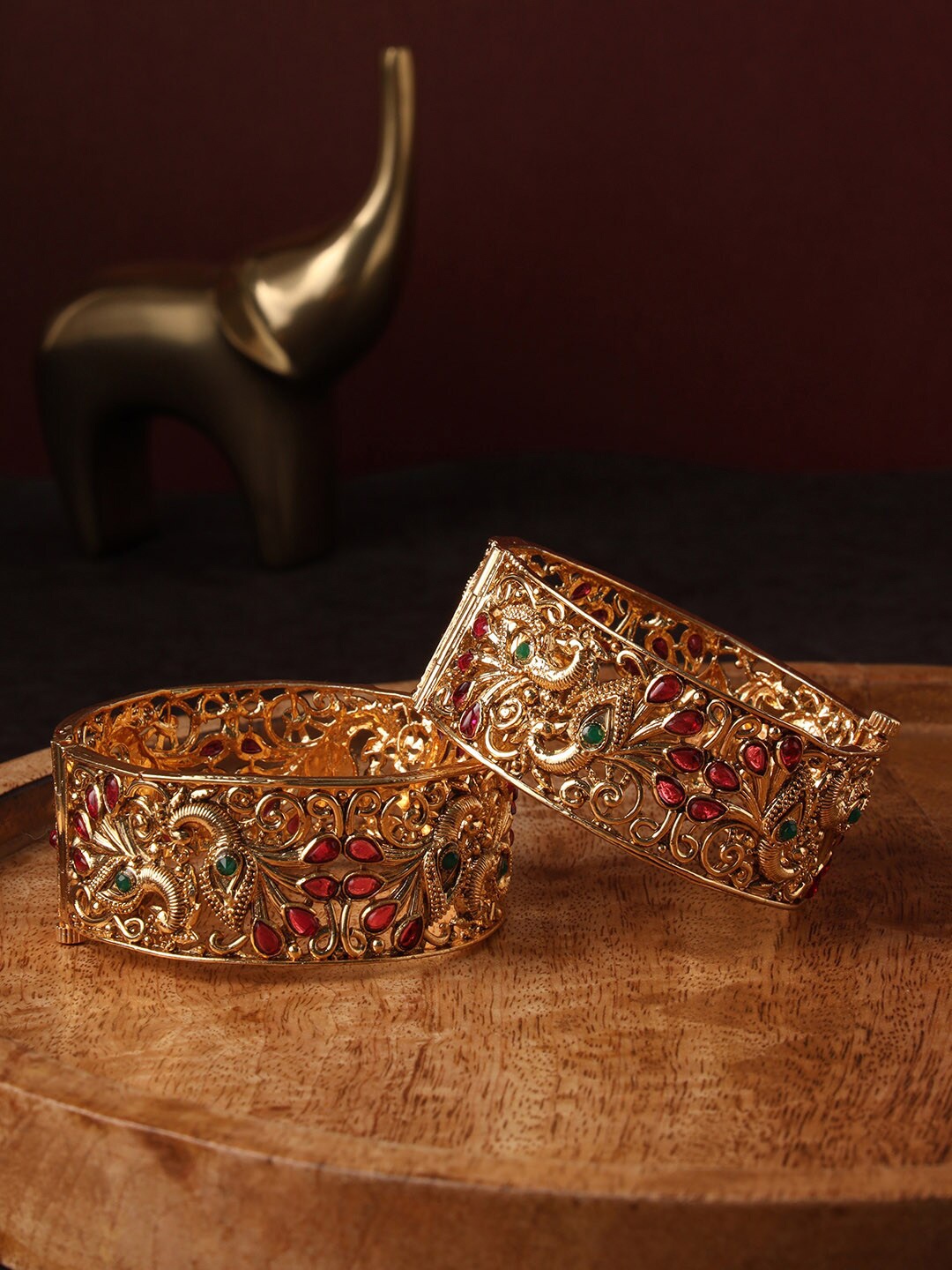 

justpeachy Set of 2 Gold Plated Bangles