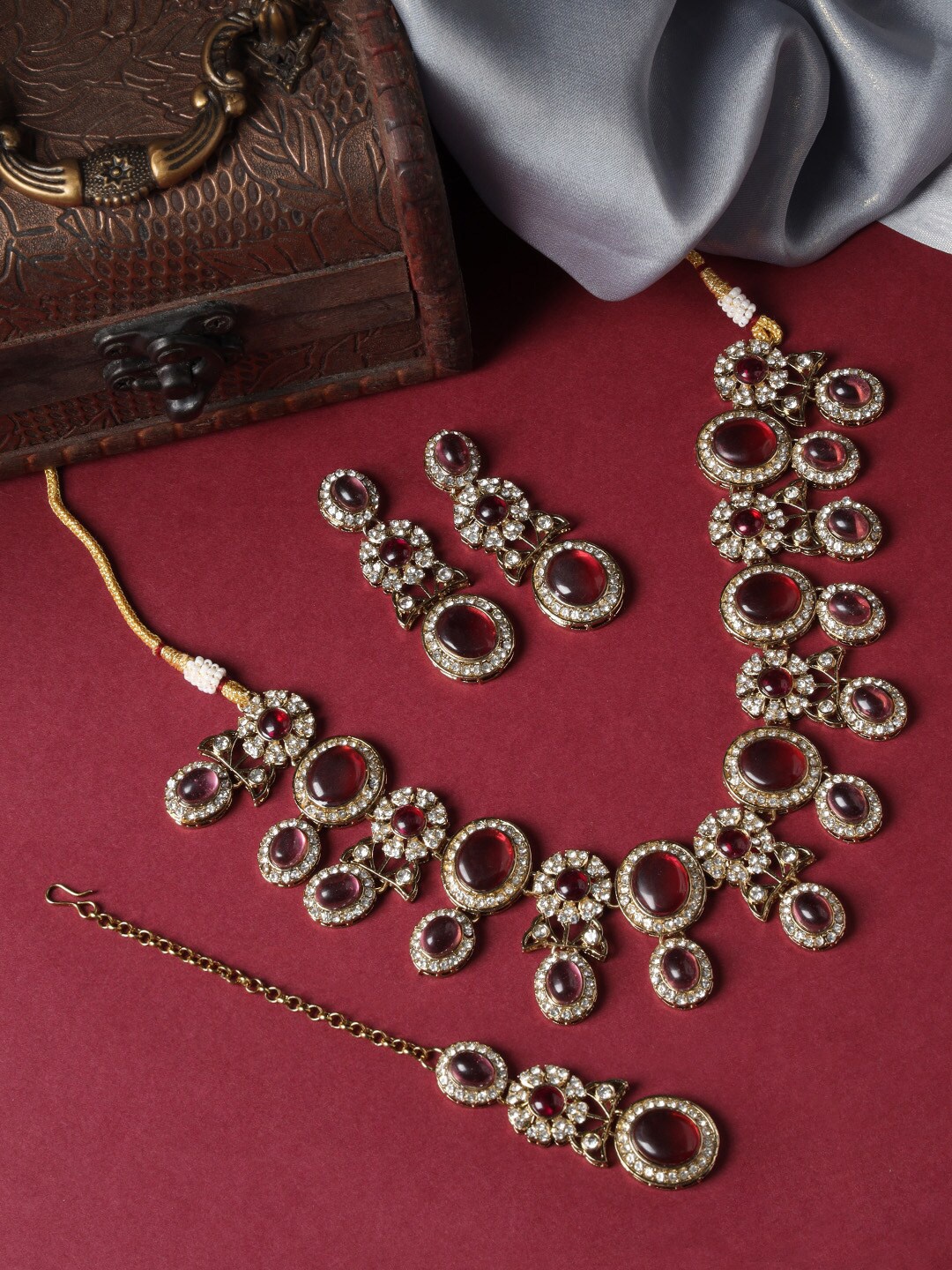 

justpeachy Gold Plated Stone-Studded Jewellery Set