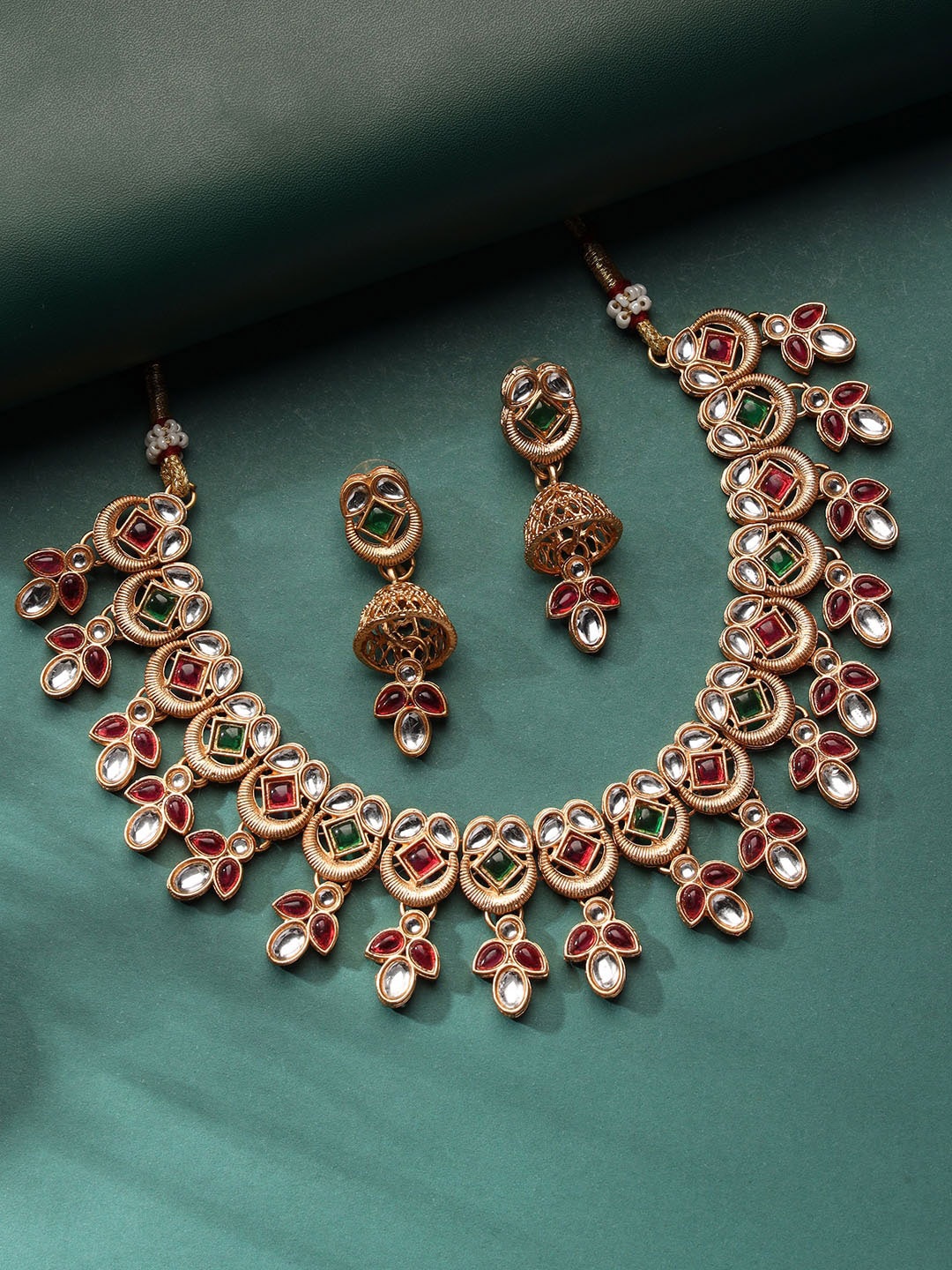 

justpeachy Gold-Plated Stones-Studded Jewellery Set