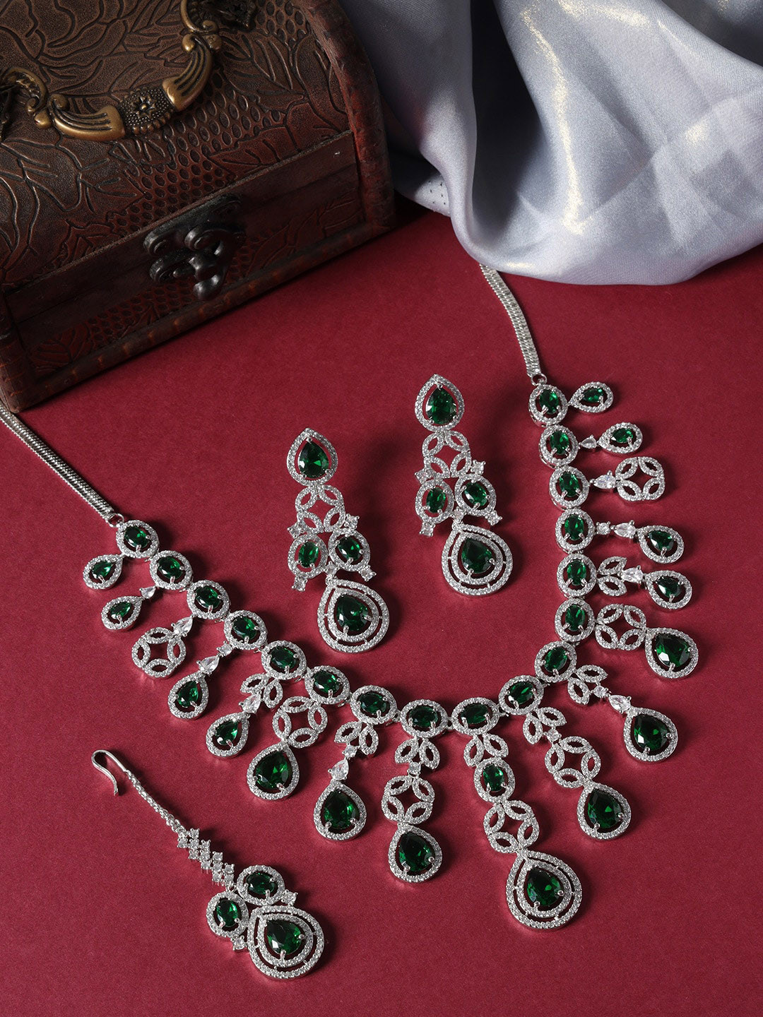 

justpeachy Silver-Plated American Diamond-Studded Jewellery Set