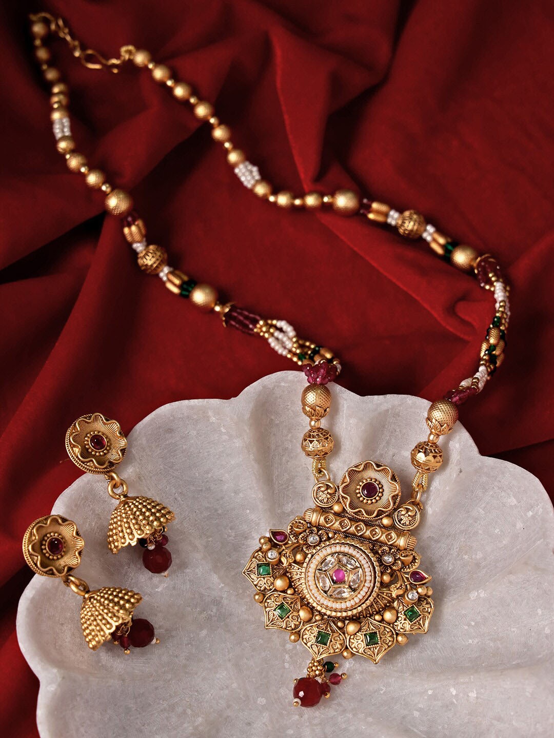 

justpeachy Gold-Plated Stones-Studded & Beaded Jewellery Set