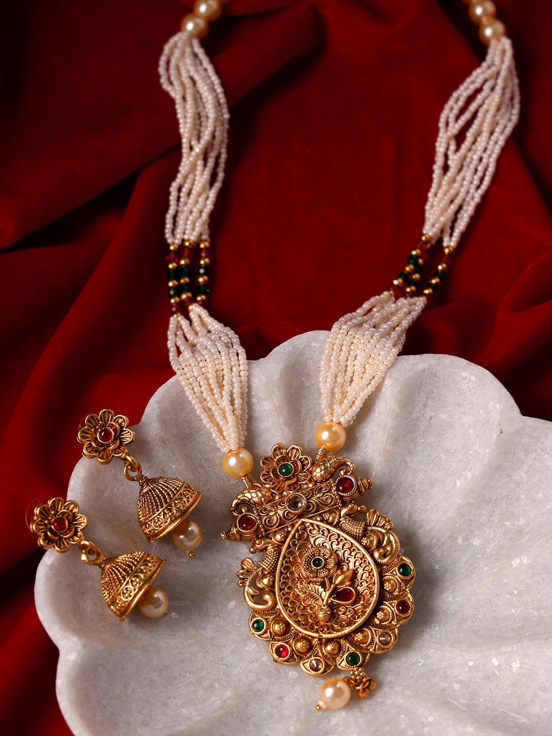 

justpeachy Gold-Plated Stones-Studded & Beaded Jewellery Set