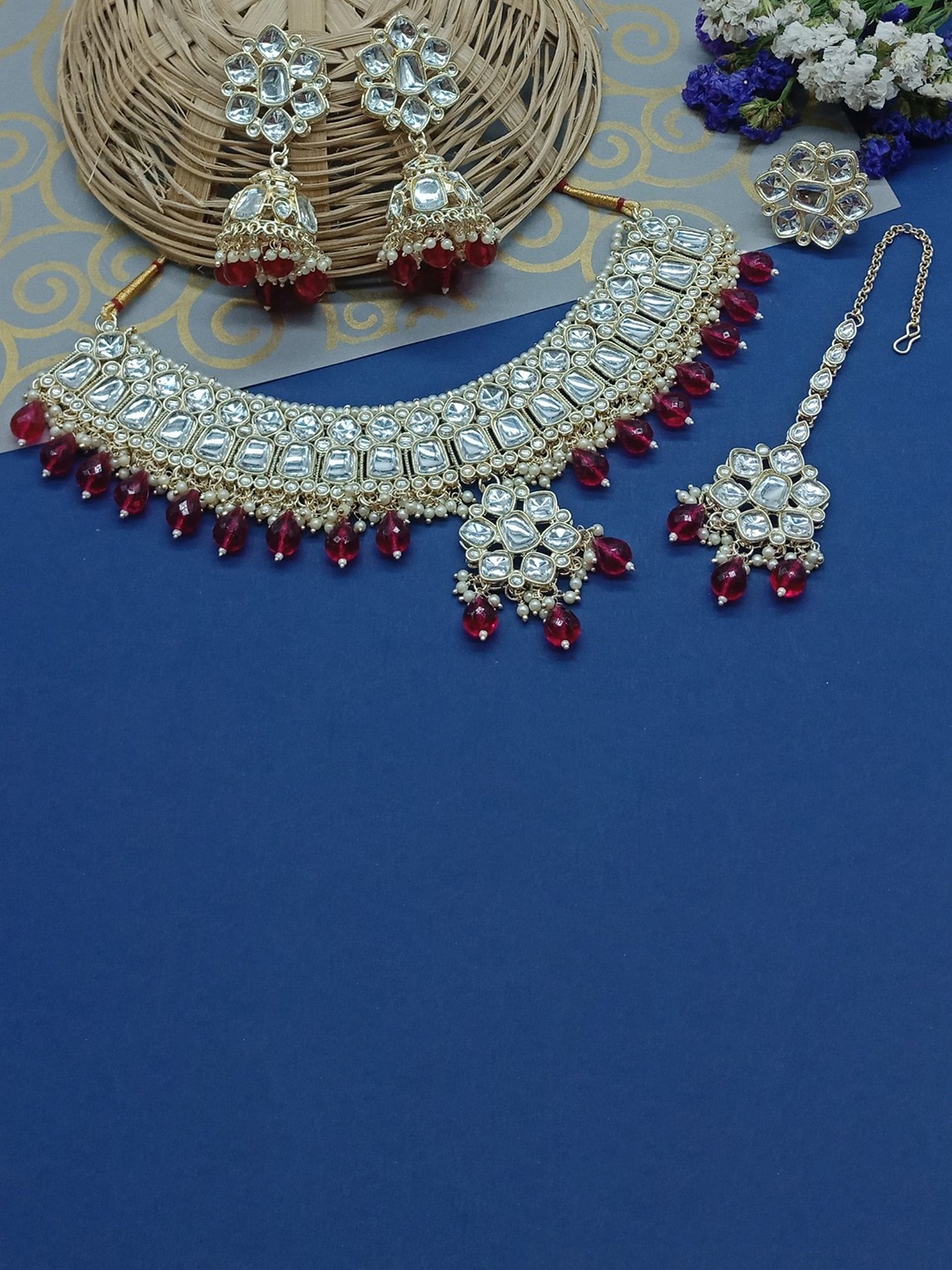 

AASHISH IMITATION Gold-Plated Kundan-Studded & Beaded Jewellery Set