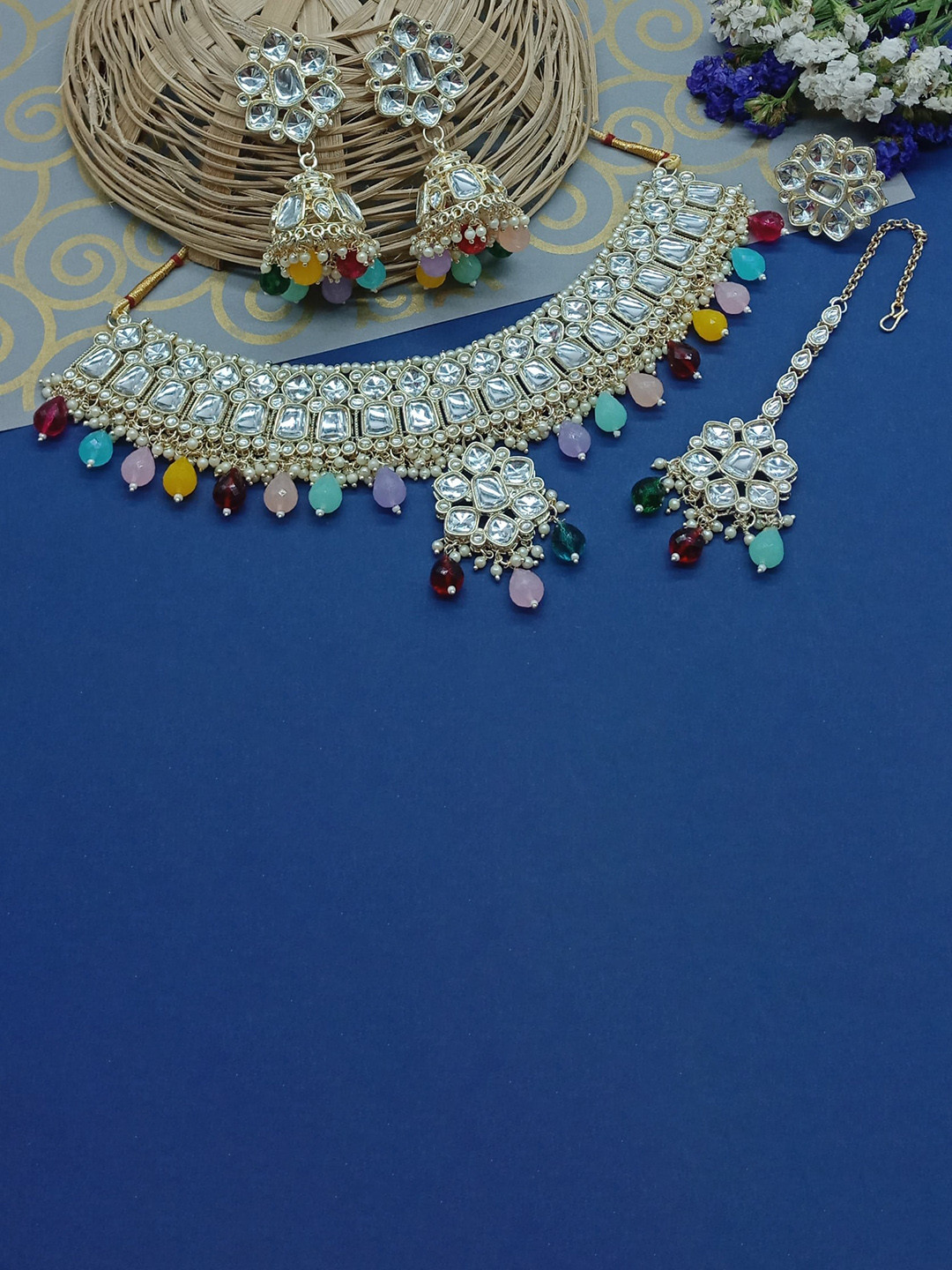 

AASHISH IMITATION Gold-Plated Kundan-Studded & Beaded Jewellery Set