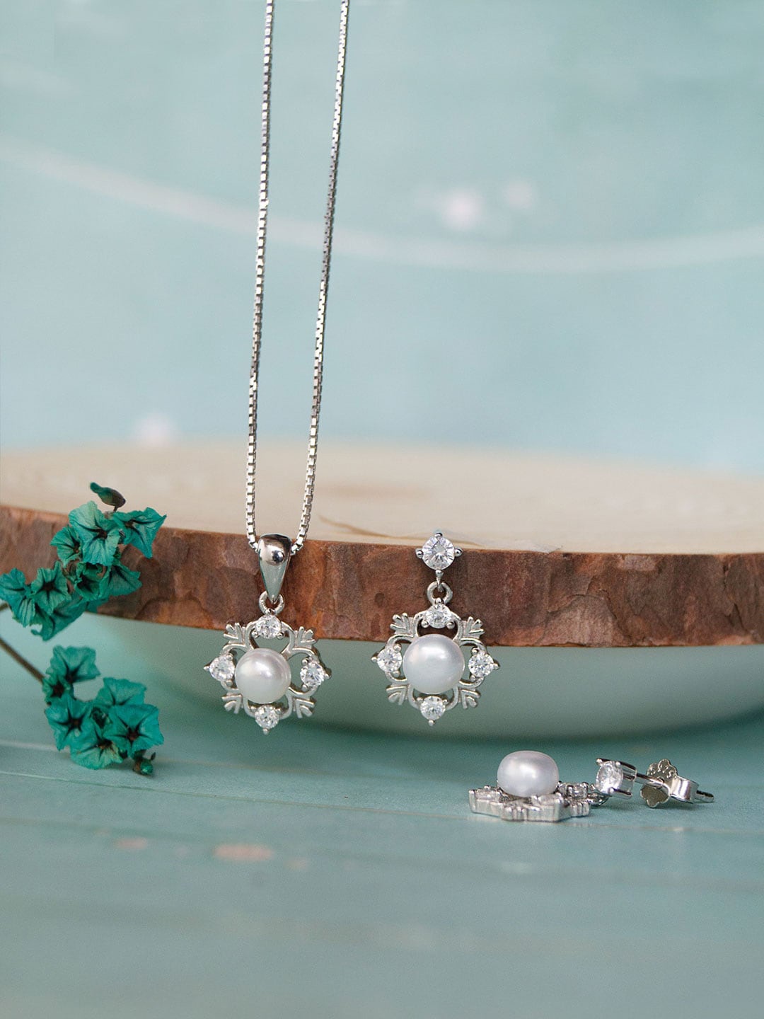 

MANNASH Sterling Silver Rhodium-Plated CZ-Studded & Beaded Pendant & Earrings