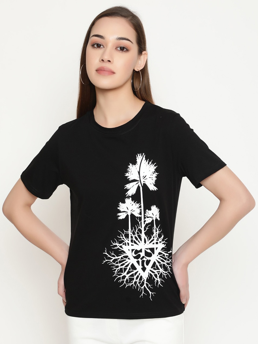 

FUTURO Women Printed Tropical T-shirt, Black