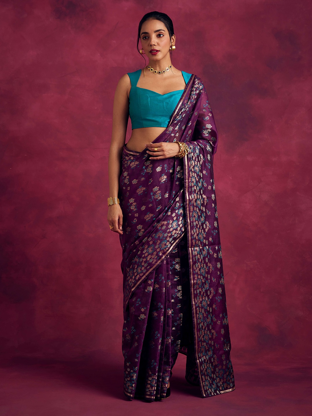 

Abhishti Floral Woven Design Zari Banarasi Saree, Magenta