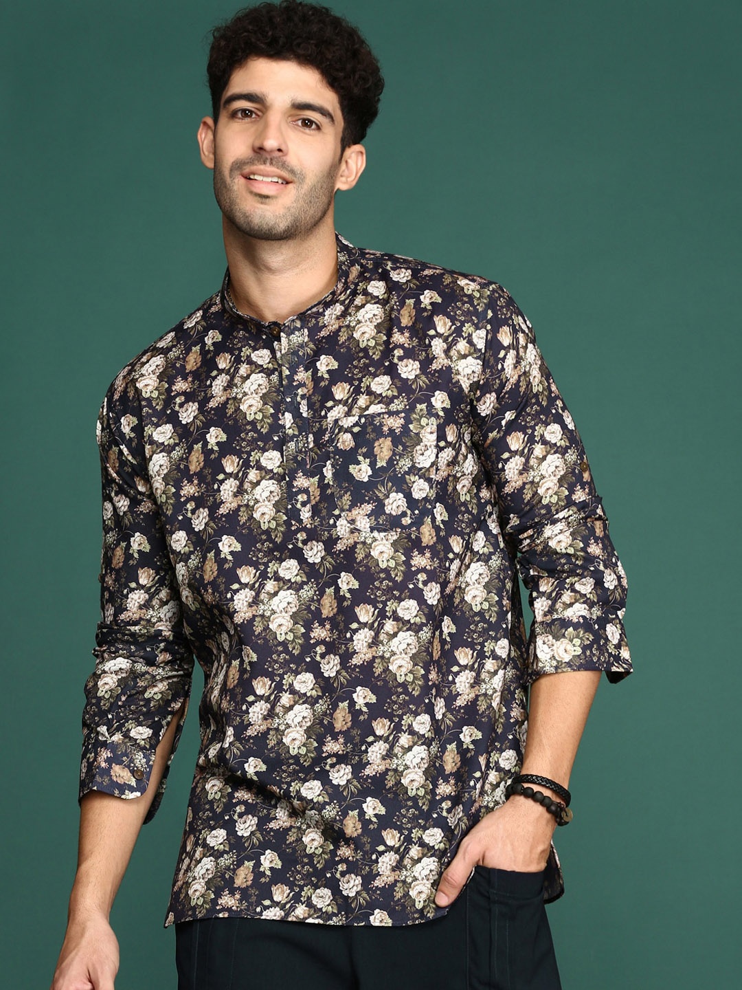 

Sangria Floral Printed Cotton Mandarin Collar Short Kurta, Blue