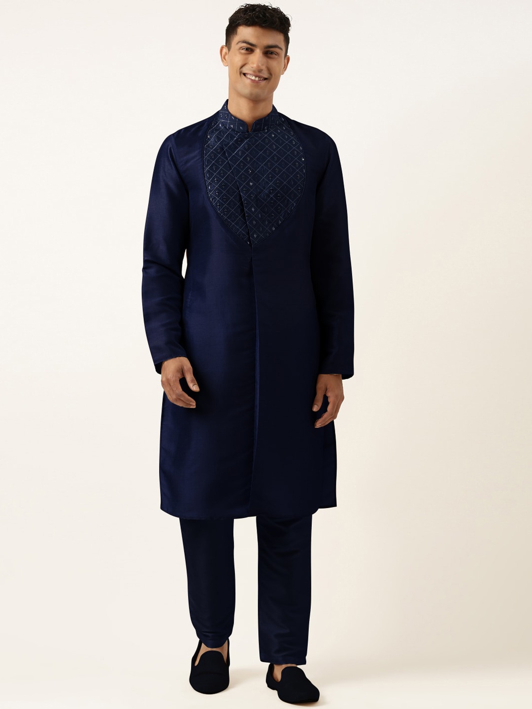 

TheEthnic.Co Yoke Design Regular Mirror Work Kurta with Pyjamas, Navy blue