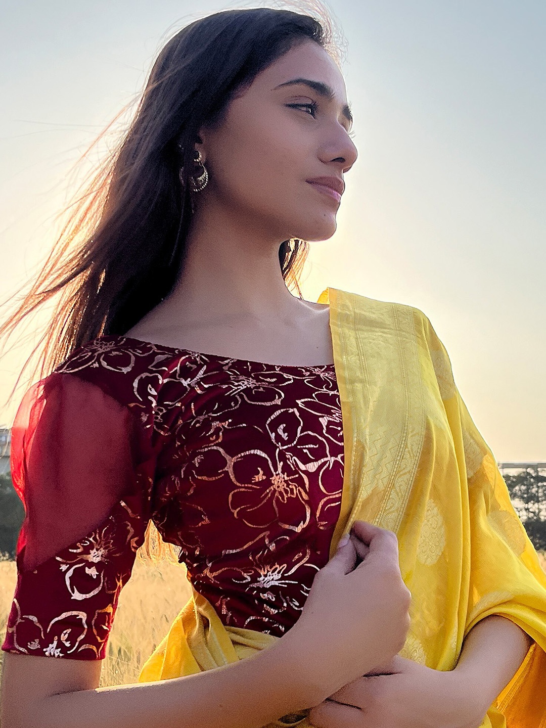 

Bindigasm's Advi Printed Round Neck Puff Sleeve Velvet Saree Blouse, Red
