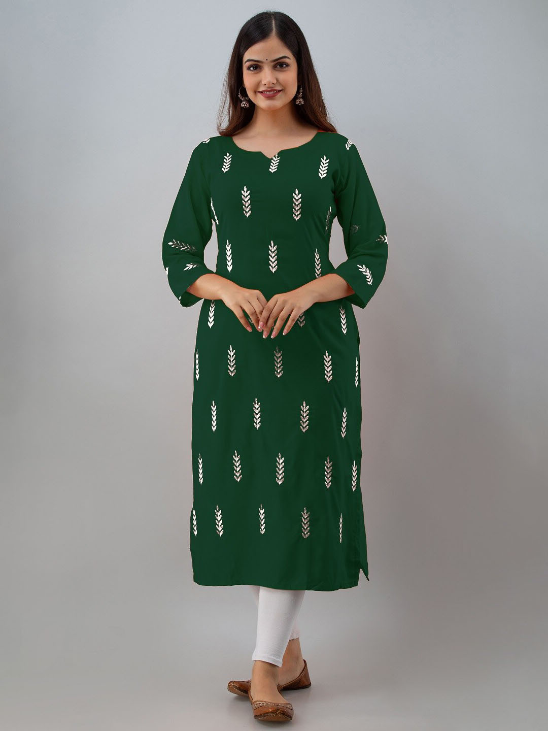 

BAESD Floral Embroidered Notch Neck Straight Kurta, Green