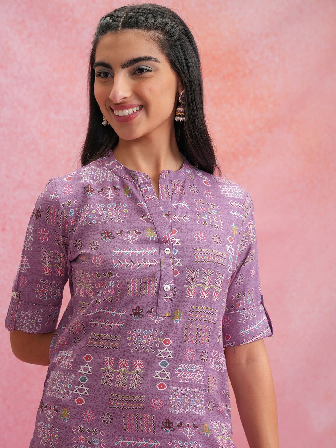 

Vishudh Mandarin Collar Roll-Up Sleeves Printed Straight Kurta, Pink