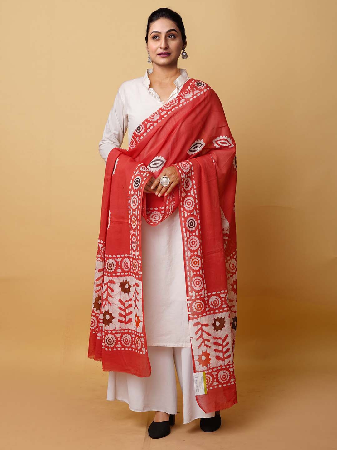 

Unnati Silks Ethnic Motifs Pure Wax Batik Printed Cotton Dupatta, Pink