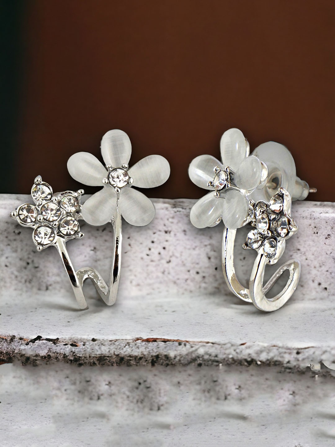 

LUCKY JEWELLERY Silver-Plated Stones Studded Floral Drop Earrings