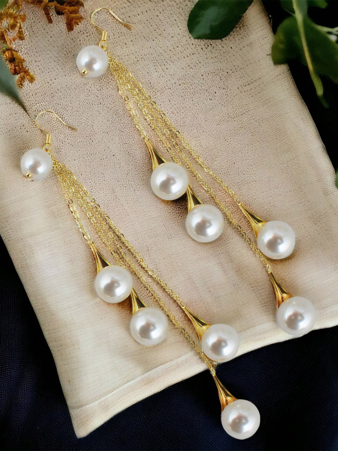 

LUCKY JEWELLERY Gold-Plated Beads Beaded Contemporary Tasselled Drop Earrings