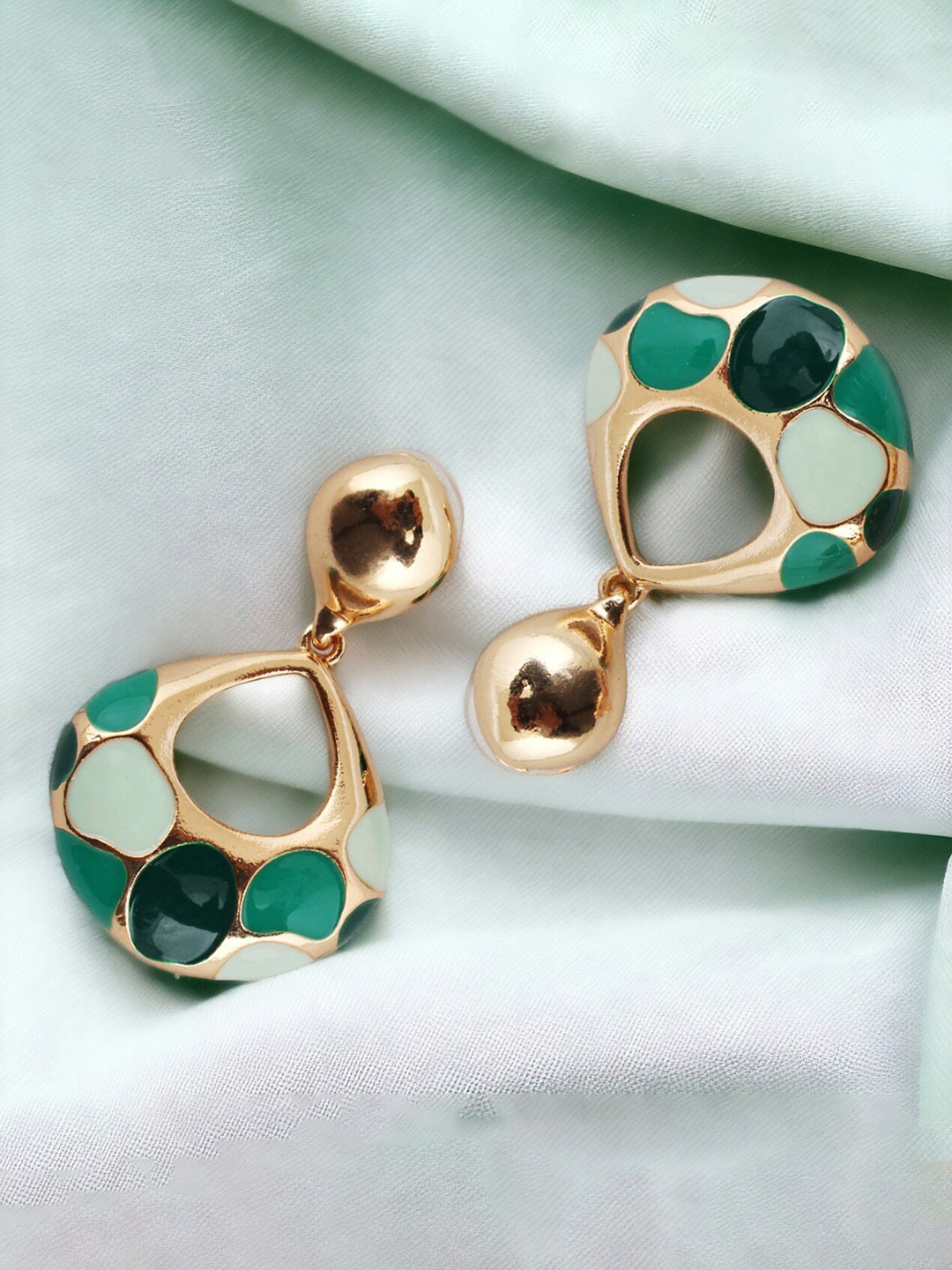 

LUCKY JEWELLERY Contemporary Drop Earrings, Green