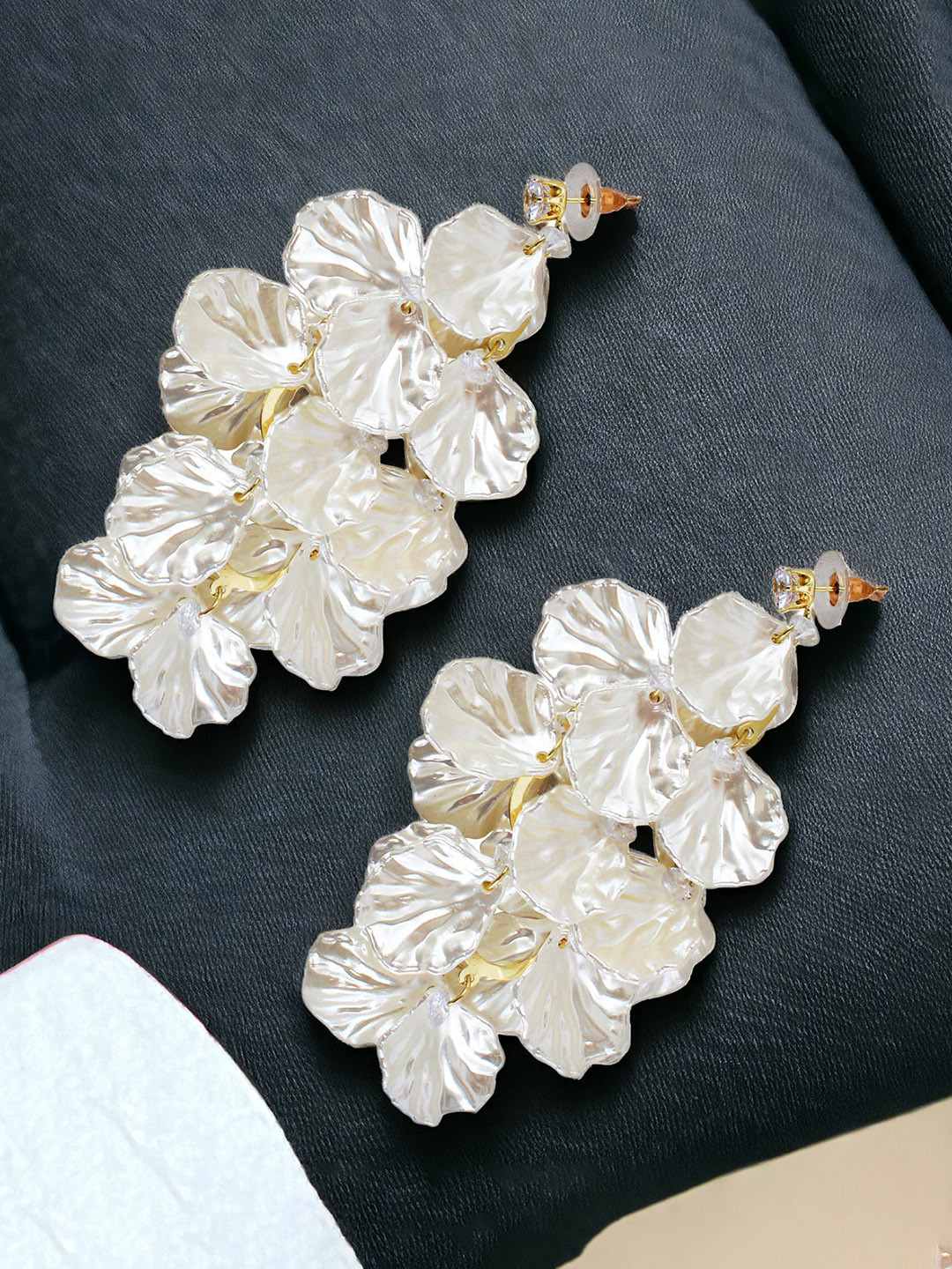 

LUCKY JEWELLERY Contemporary Drop Earrings, White