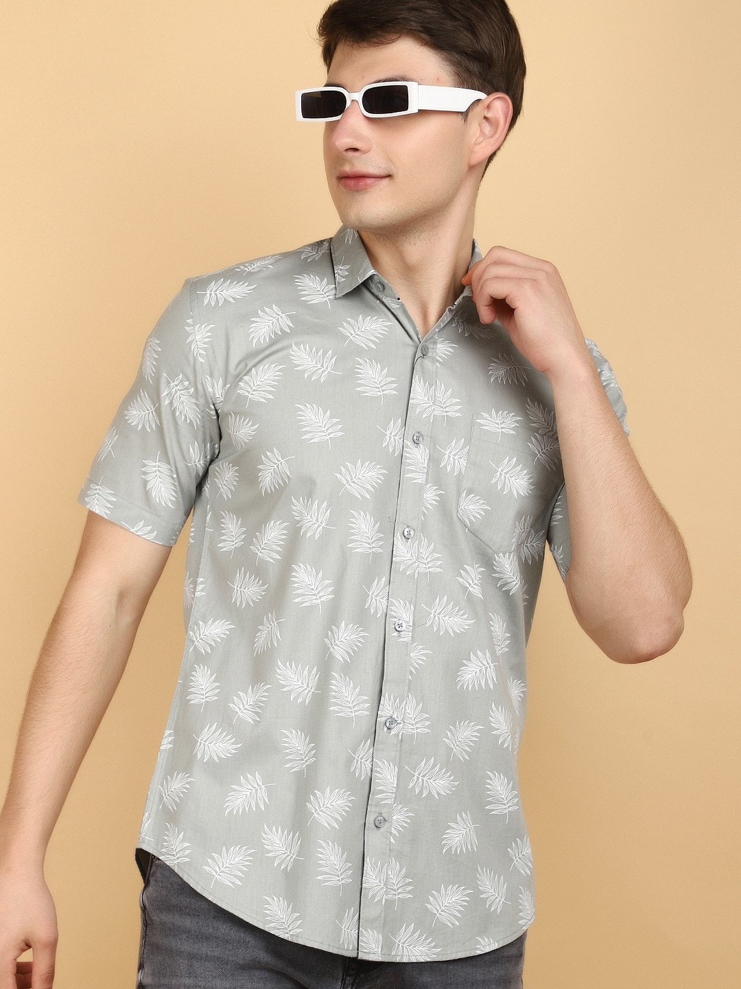 

V-Mart Floral Printed Slim Fit Cotton Casual Shirt, Grey