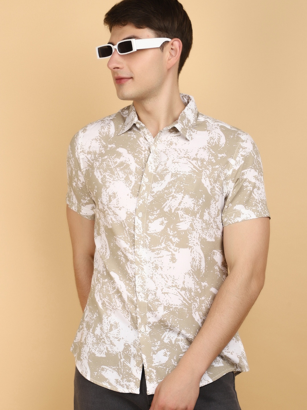 

V-Mart Slim Fit Abstract Printed Spread Collar Casual Shirt, Khaki