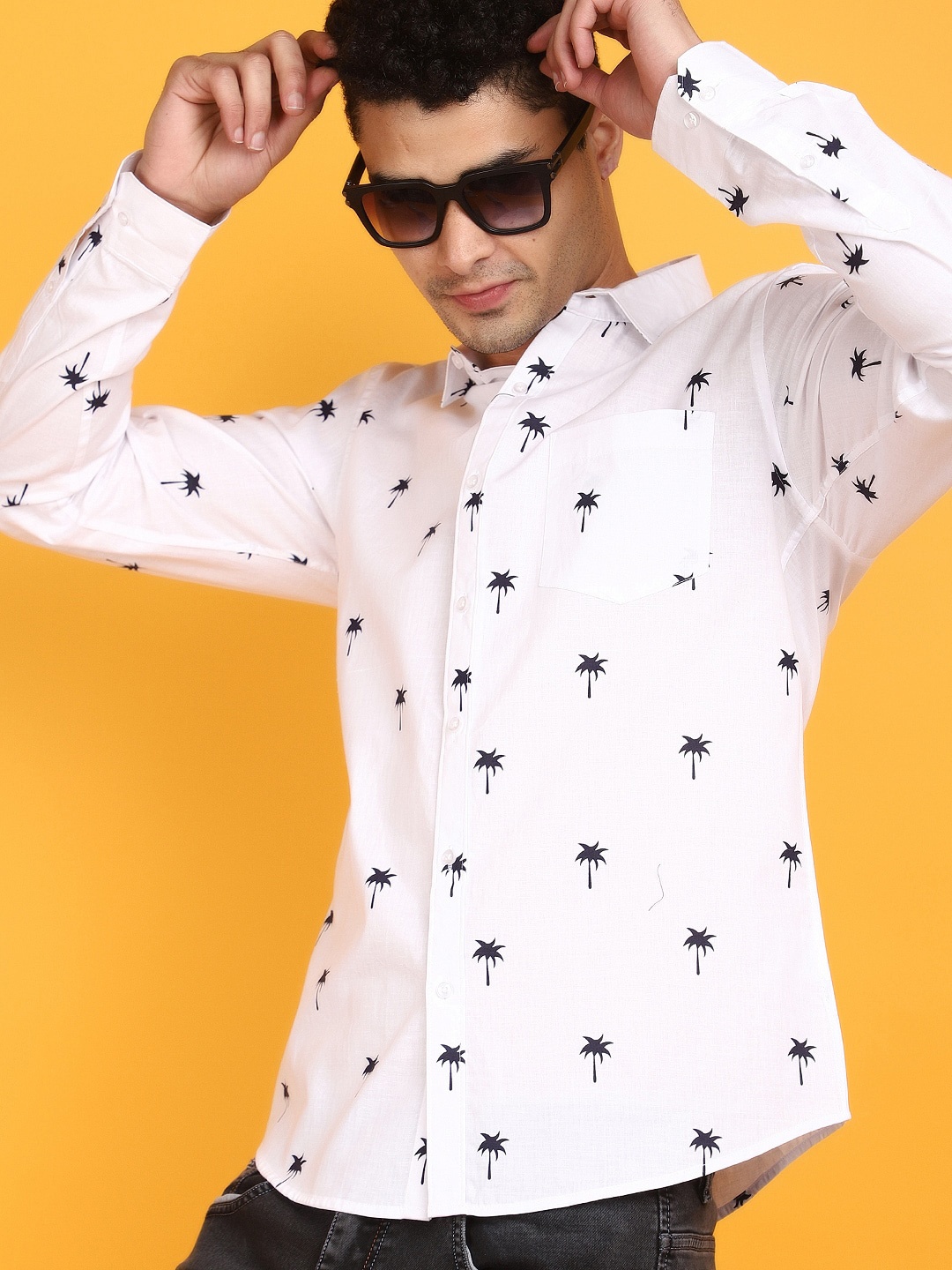 

V-Mart Printed Spread Collar Cotton Casual Shirt, White