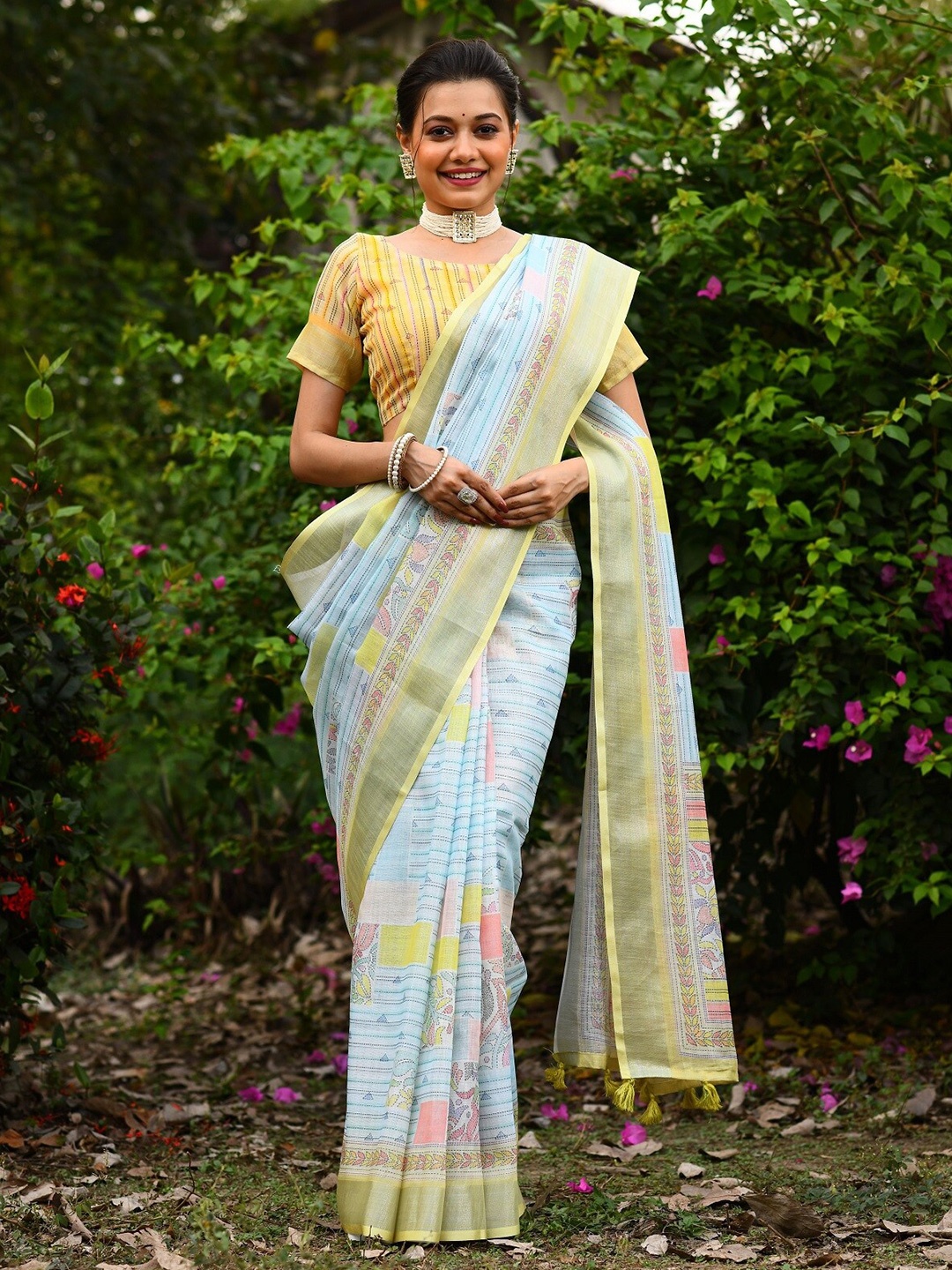 

Mitera Yellow Floral Printed Pure Linen Saree, Blue