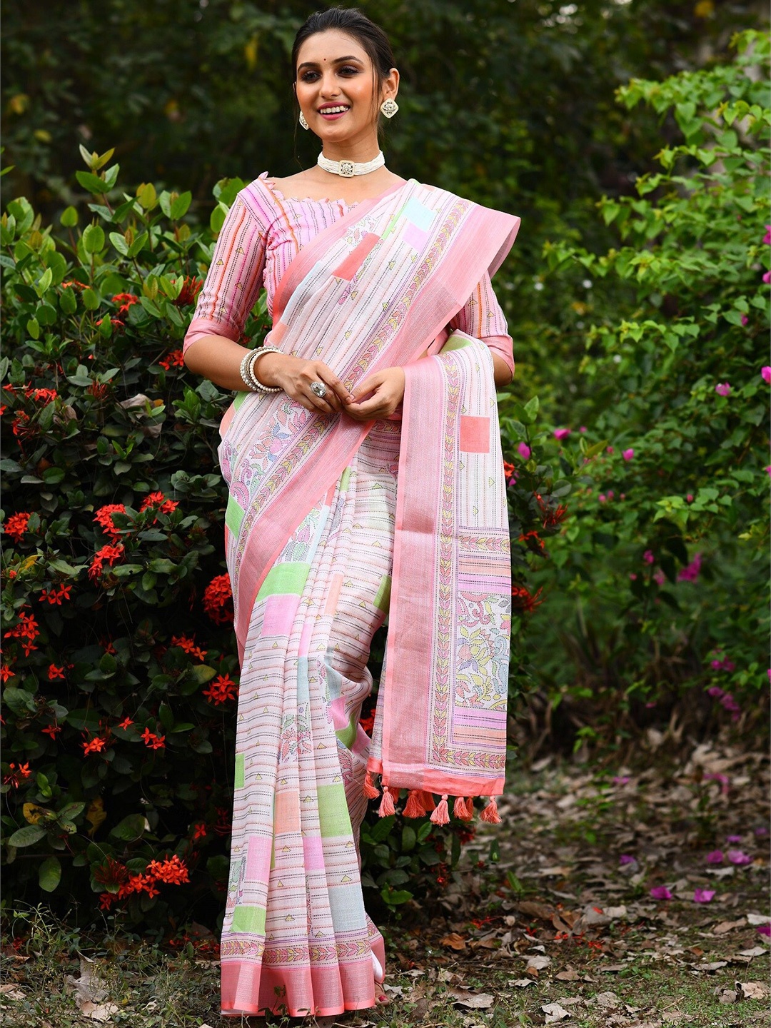 

Mitera Pink & White Ethnic Motifs Embroidered Zari Pure Linen Saree