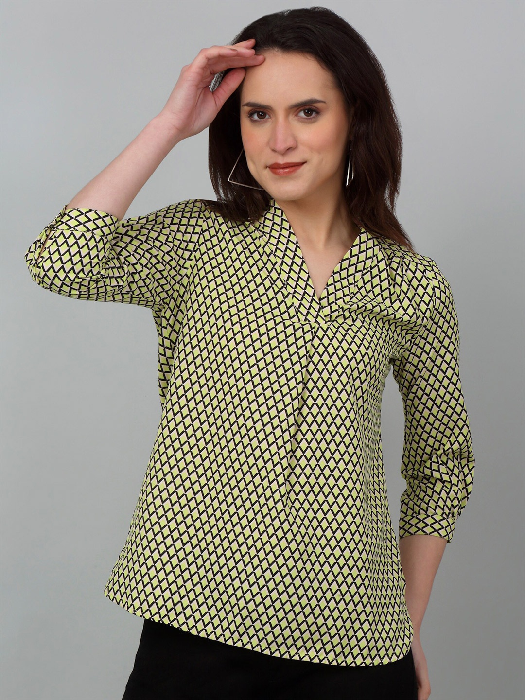 

Cantabil Geometric Print Printed V-Neck Top, Green