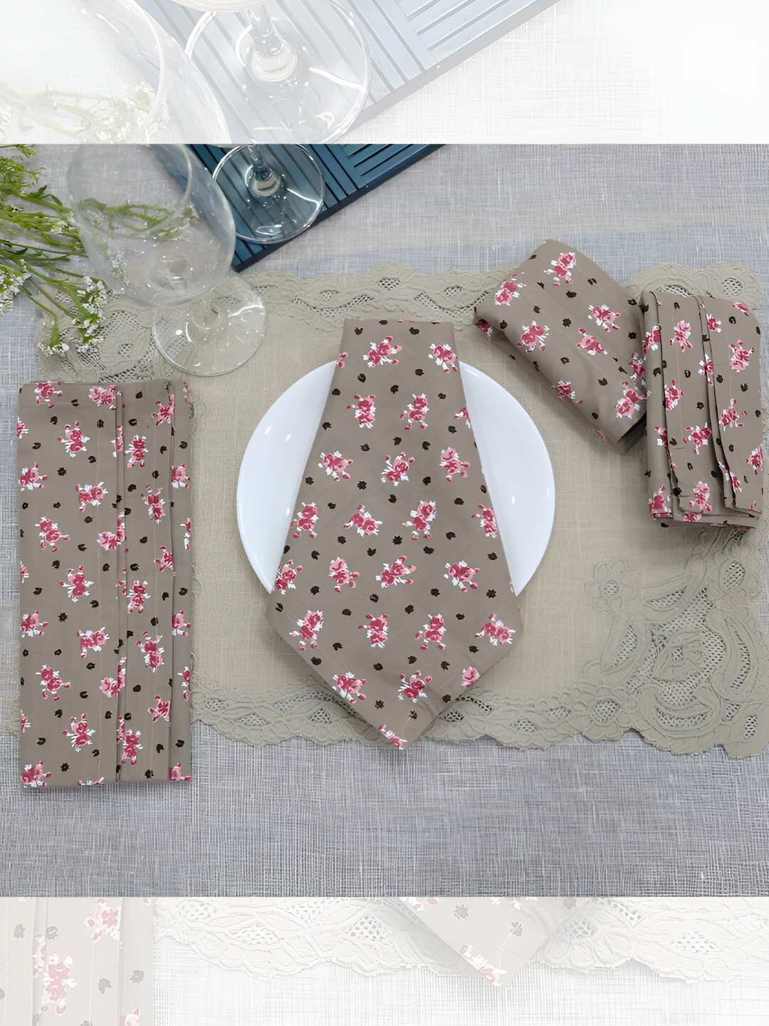 

DESIGN GAATHA 4 Pieces Brown & Pink Printed Cotton Table Napkins