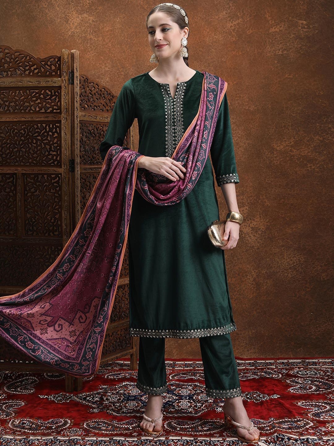 

Vishudh Green Ethnic Motifs Yoke Design Regular Kurta With Palazzos & Dupatta