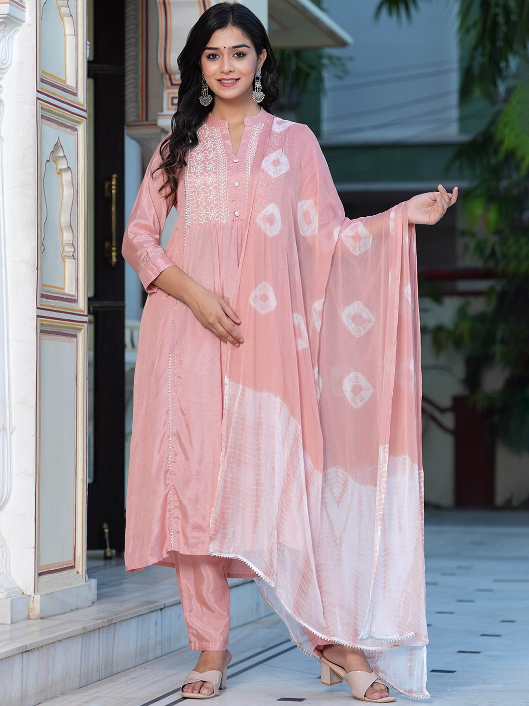 

SIDDHANAM Floral Yoke Design Regular Thread Work Kurta with Trousers & With Dupatta, Peach