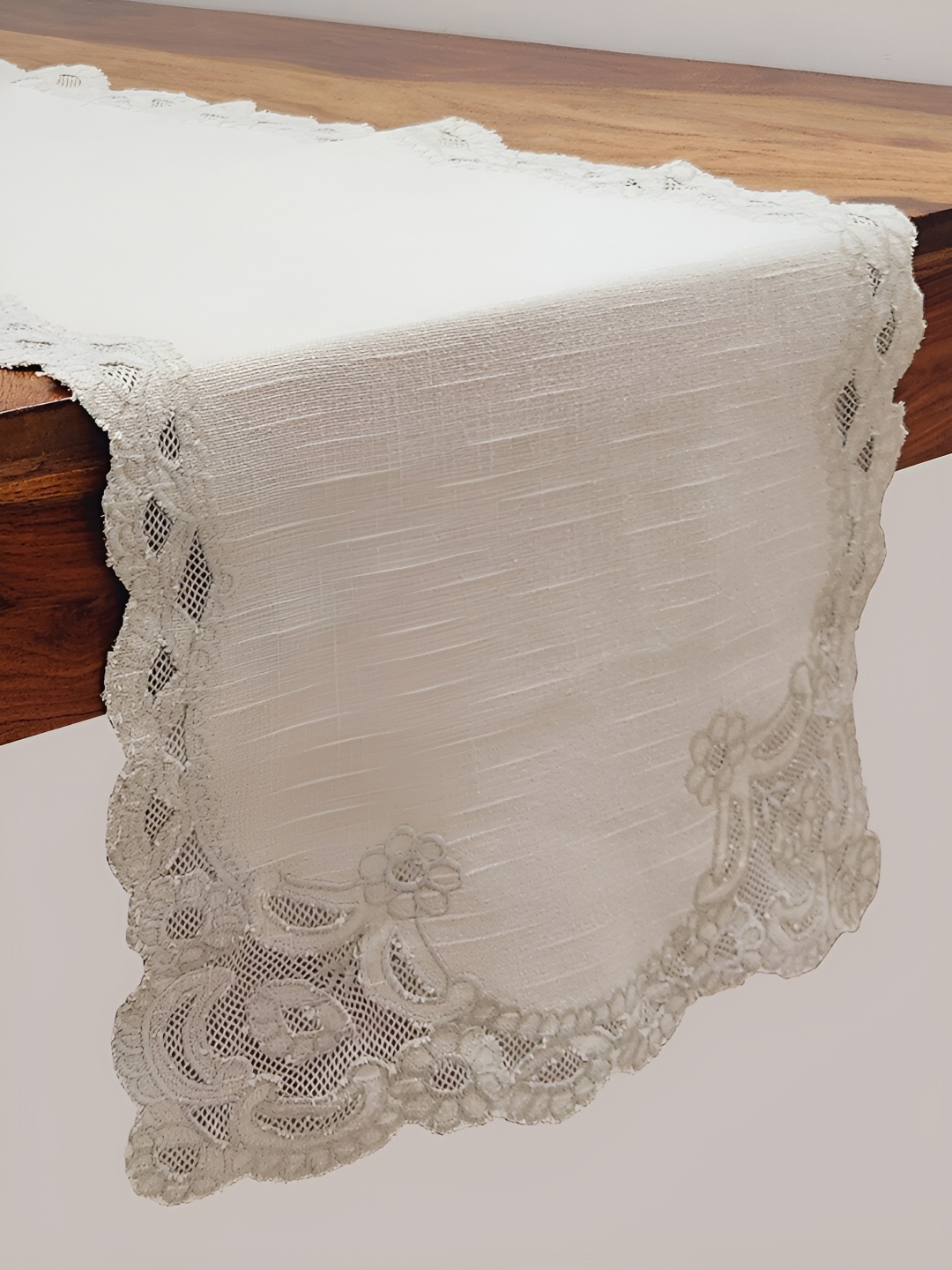 

DESIGN GAATHA Beige Embroidered Runner