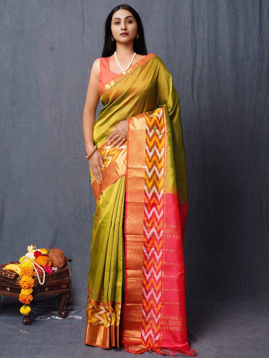 

Unnati Silks Zari Silk Blend Handloom Mangalagiri Saree, Green