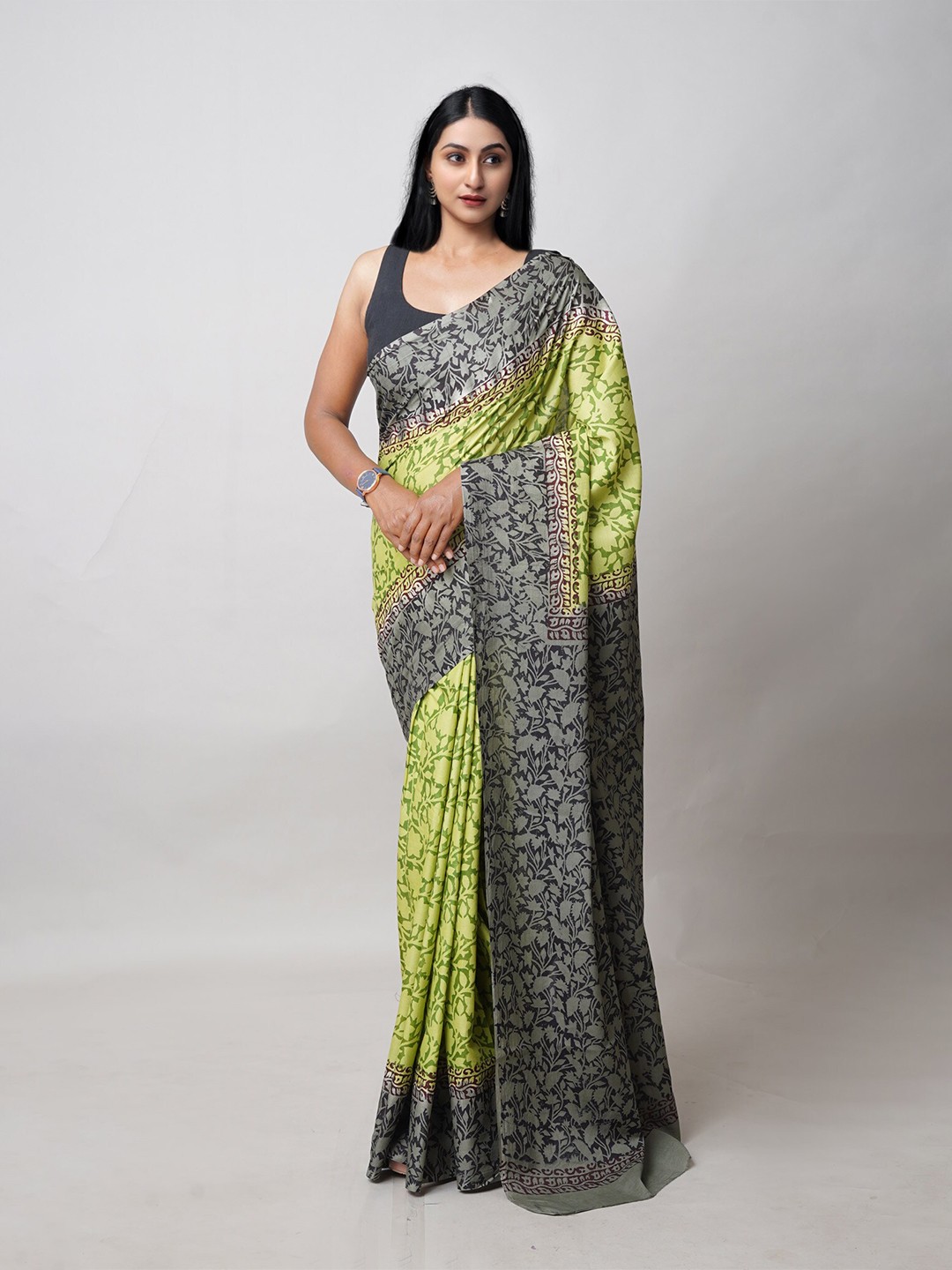 

Unnati Silks Ethnic Motifs Pure Cotton Handloom Block Print Saree, Green
