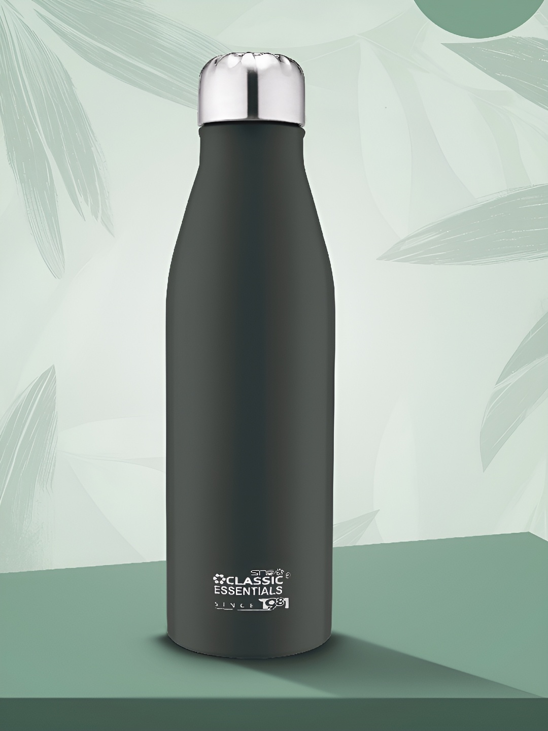 

Classic Essentials Green & Silver-Toned Brand Logo Stainless Steel Water Bottle 1l