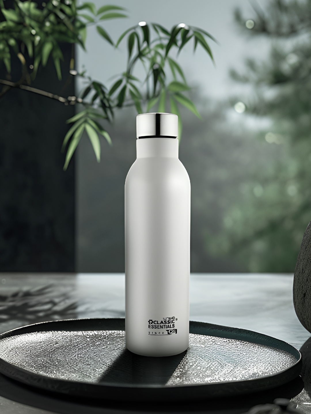

Classic Essentials White & Silver-Toned Brand Logo Stainless Steel Water Bottle 1l