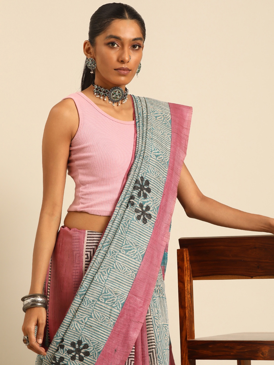 

Taavi Ethnic Motifs Printed Block Print Saree, Blue
