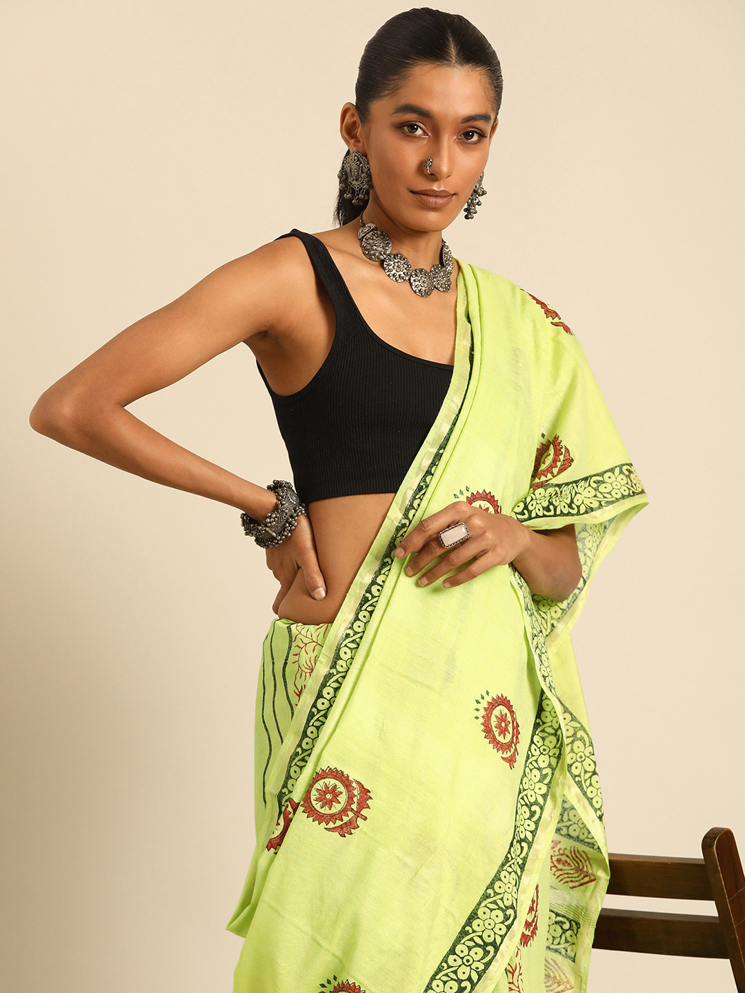 

Taavi Woven Design Zari Handloom Block Print Saree, Green