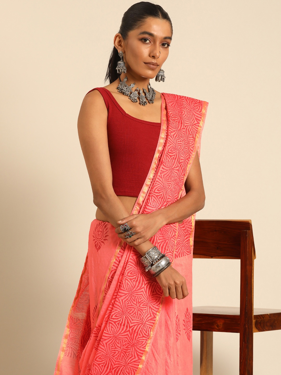 

Taavi Woven Design Zari Handloom Block Print Saree, Peach