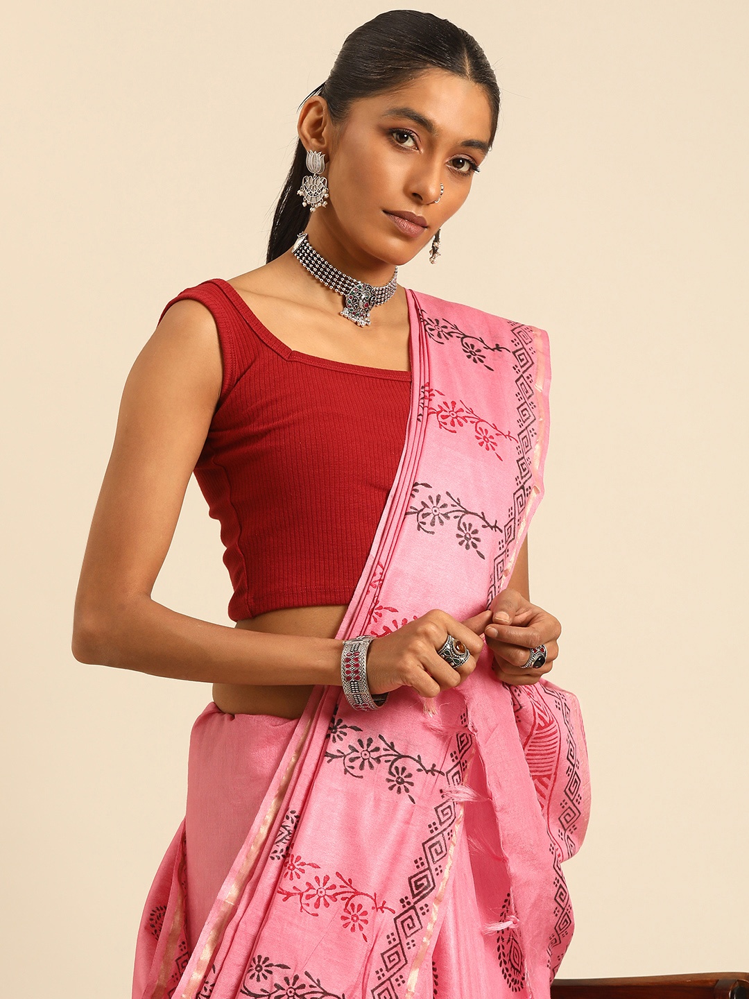 

Taavi Ethnic Motifs Printed Block Print Saree, Pink