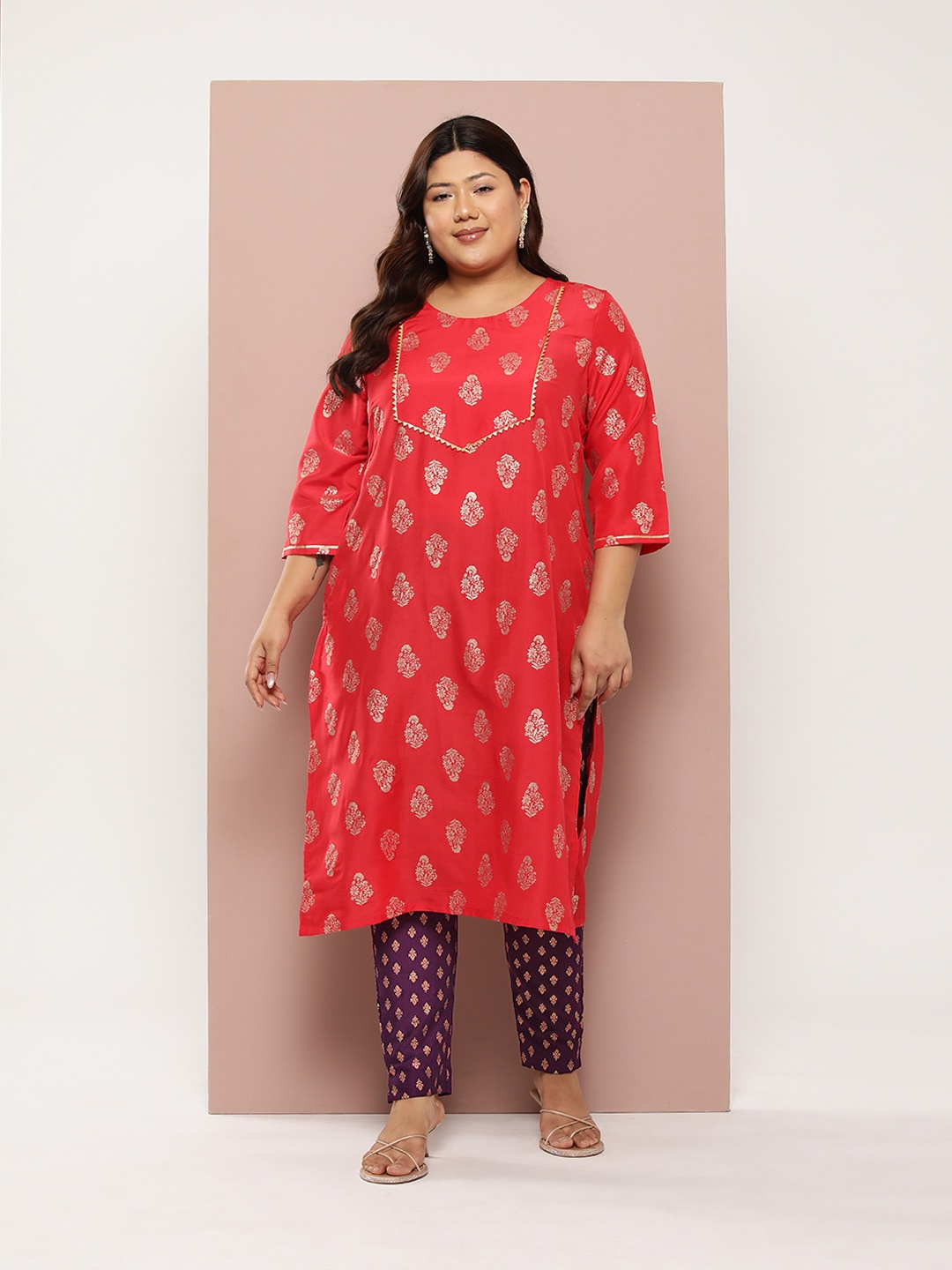 

Sztori Plus Size Ethnic Motifs Printed Kurta Set, Red