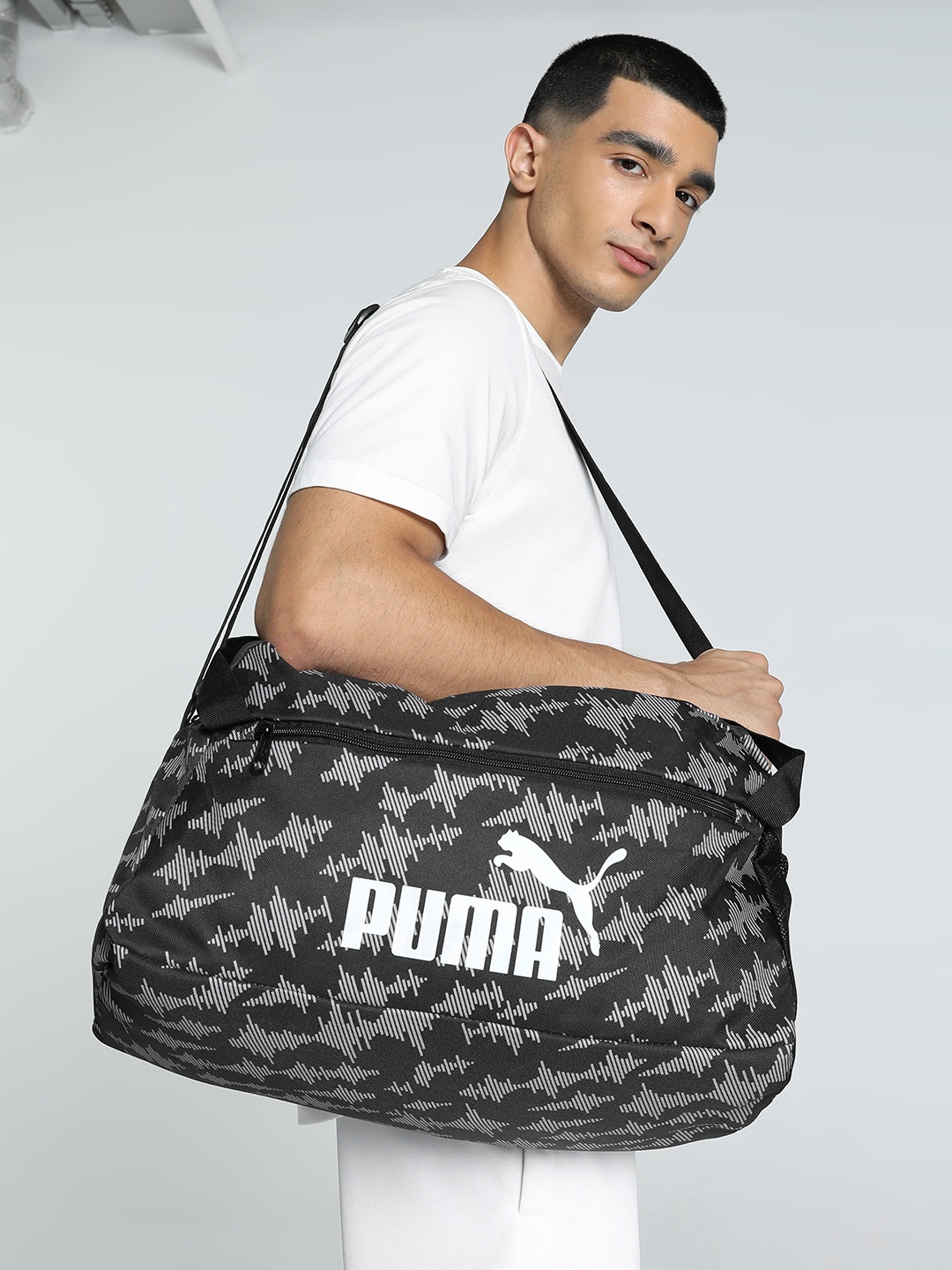

Puma Printed Medium Phase Sports Bag, Black